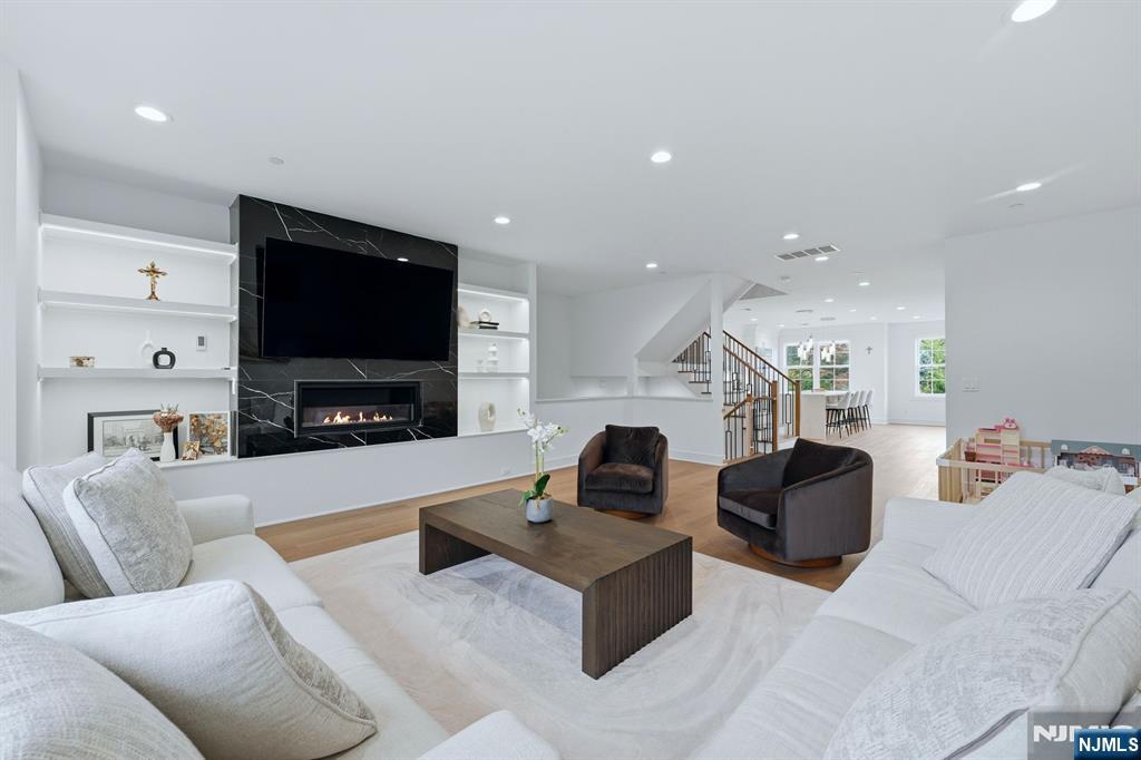 110 Mason Court 5A