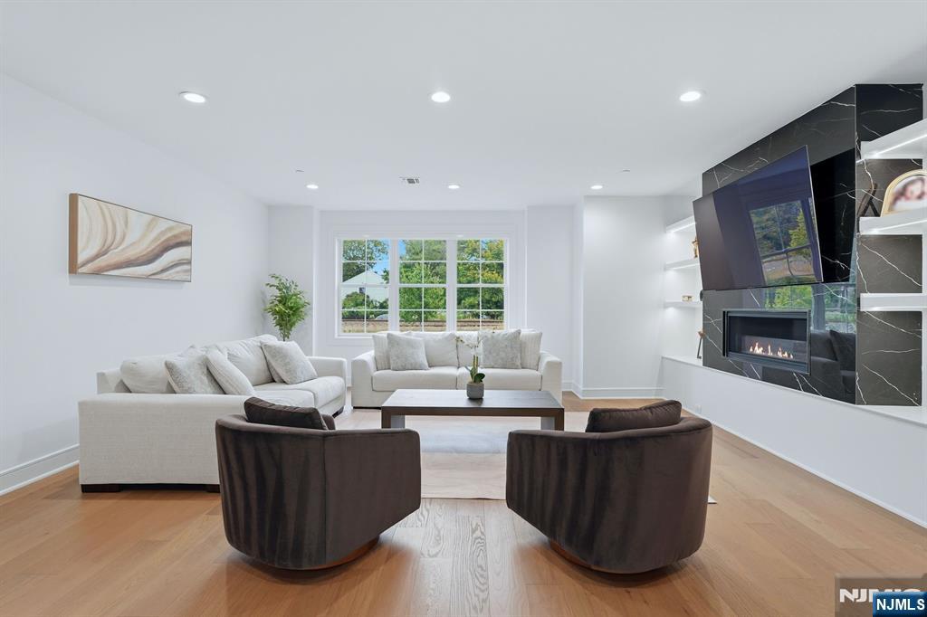 110 Mason Court 5A