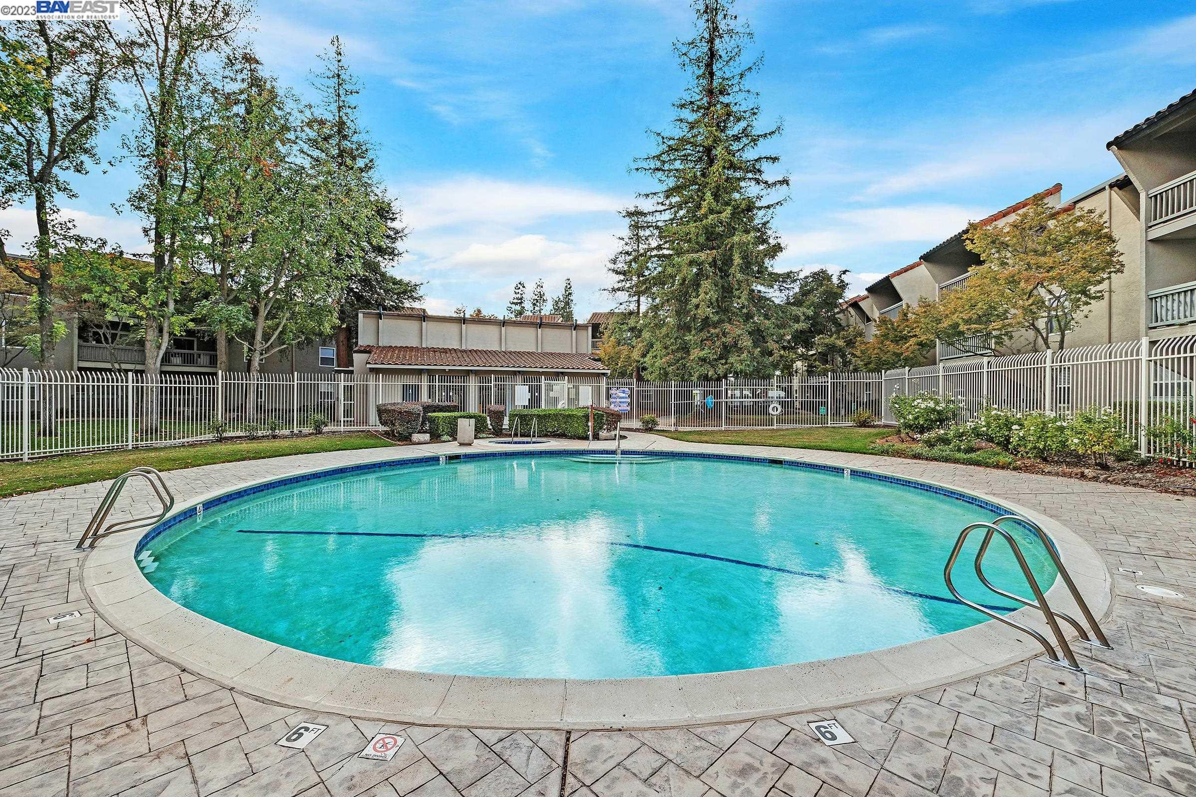 1087 Murrieta Blvd. # 331