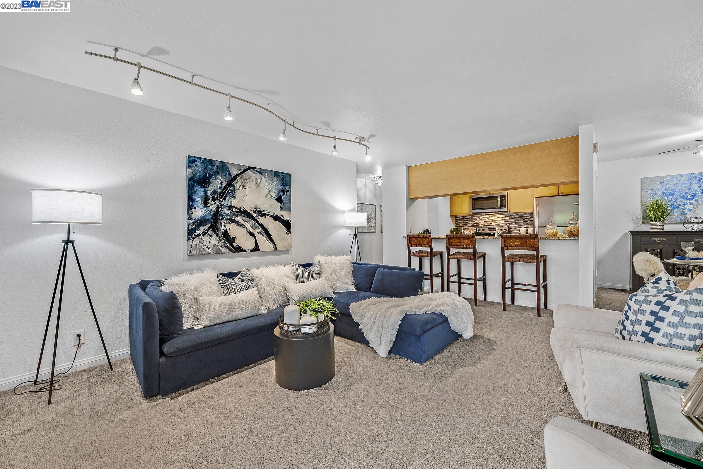 1087 Murrieta Blvd. # 331