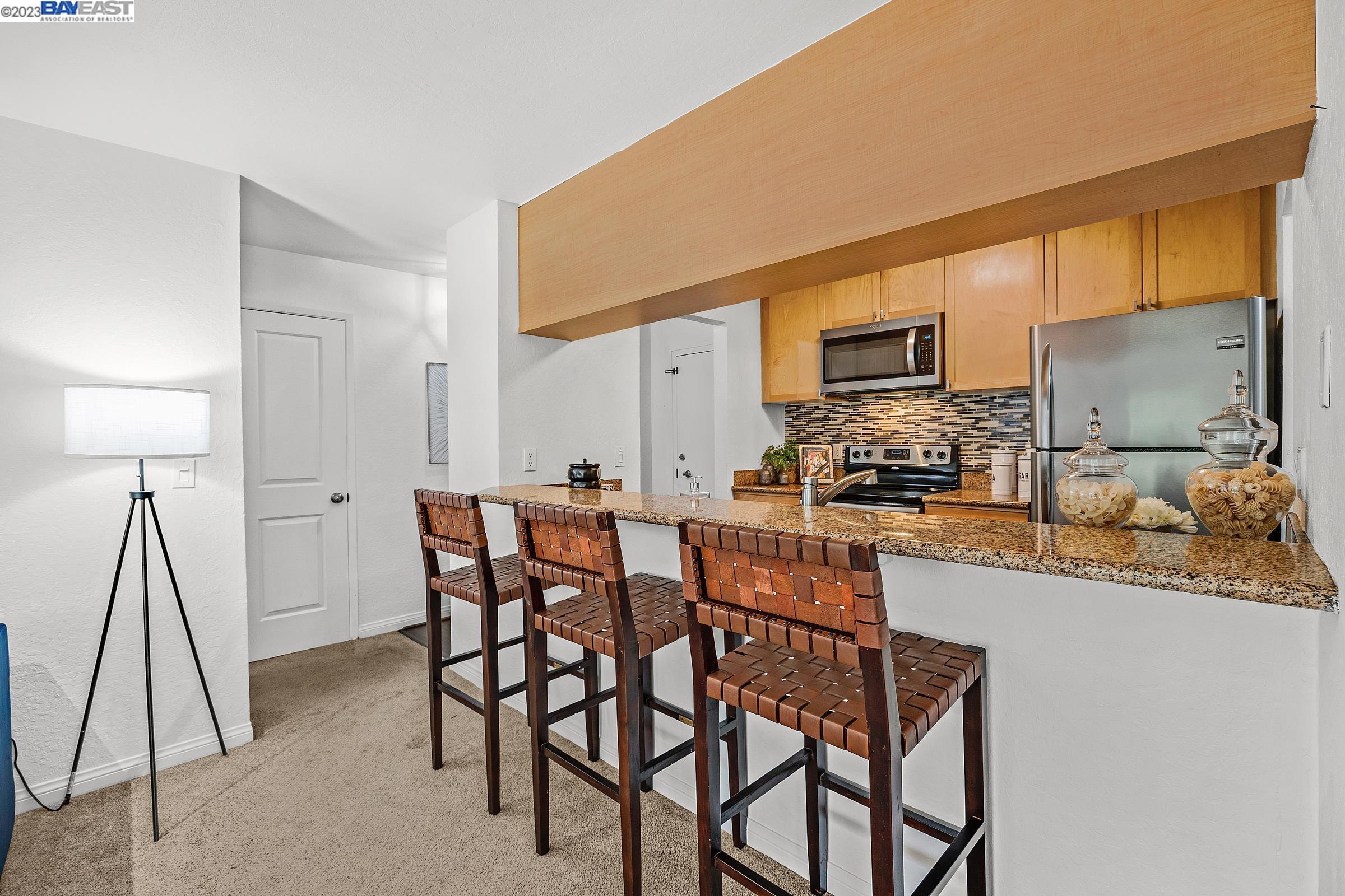 1087 Murrieta Blvd. # 331