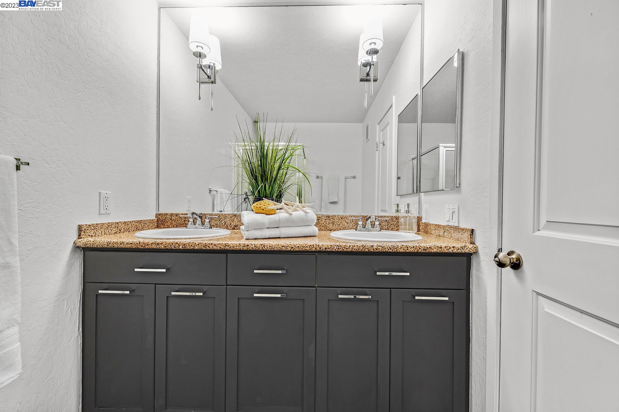 1087 Murrieta Blvd. # 331