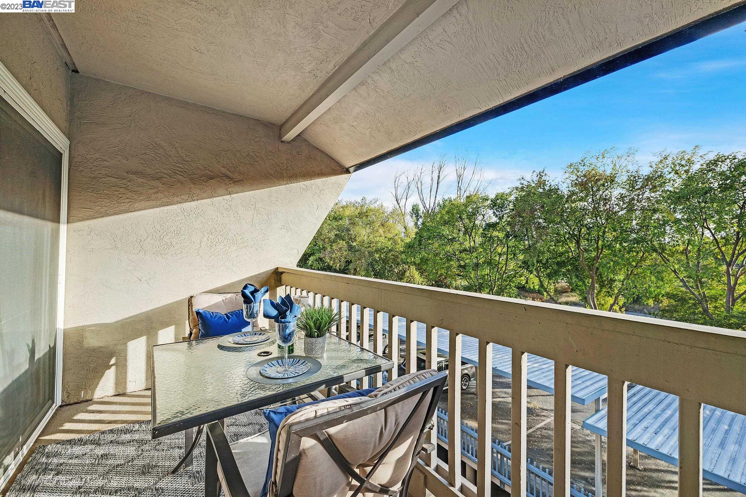 1087 Murrieta Blvd. # 331