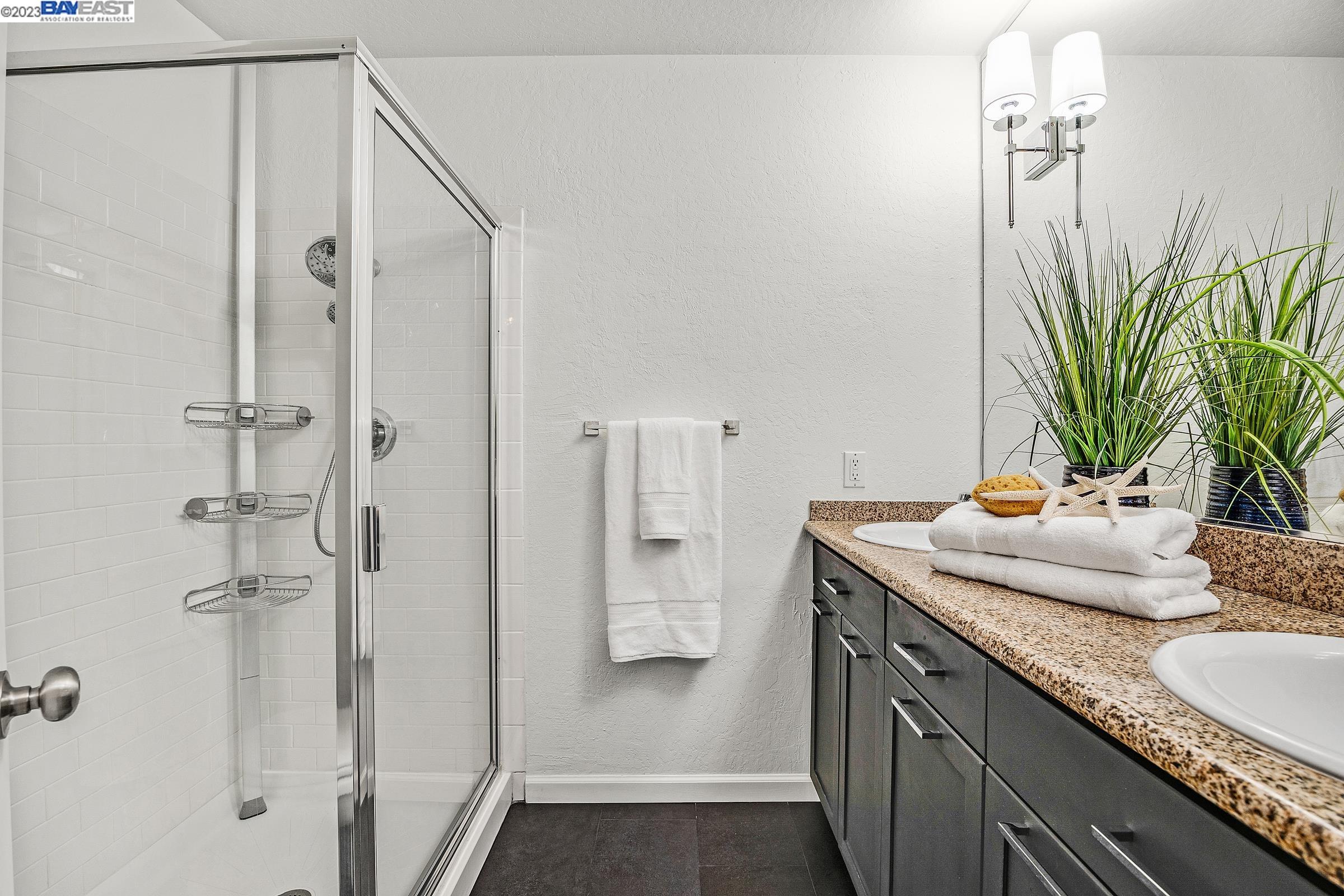 1087 Murrieta Blvd. # 331