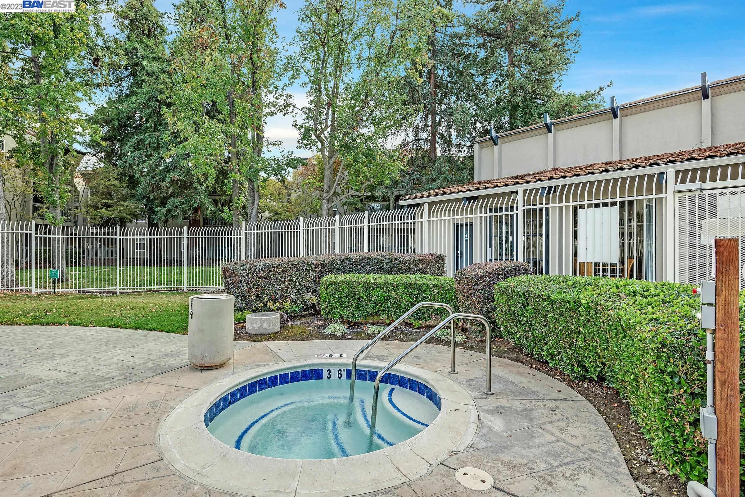 1087 Murrieta Blvd. # 331
