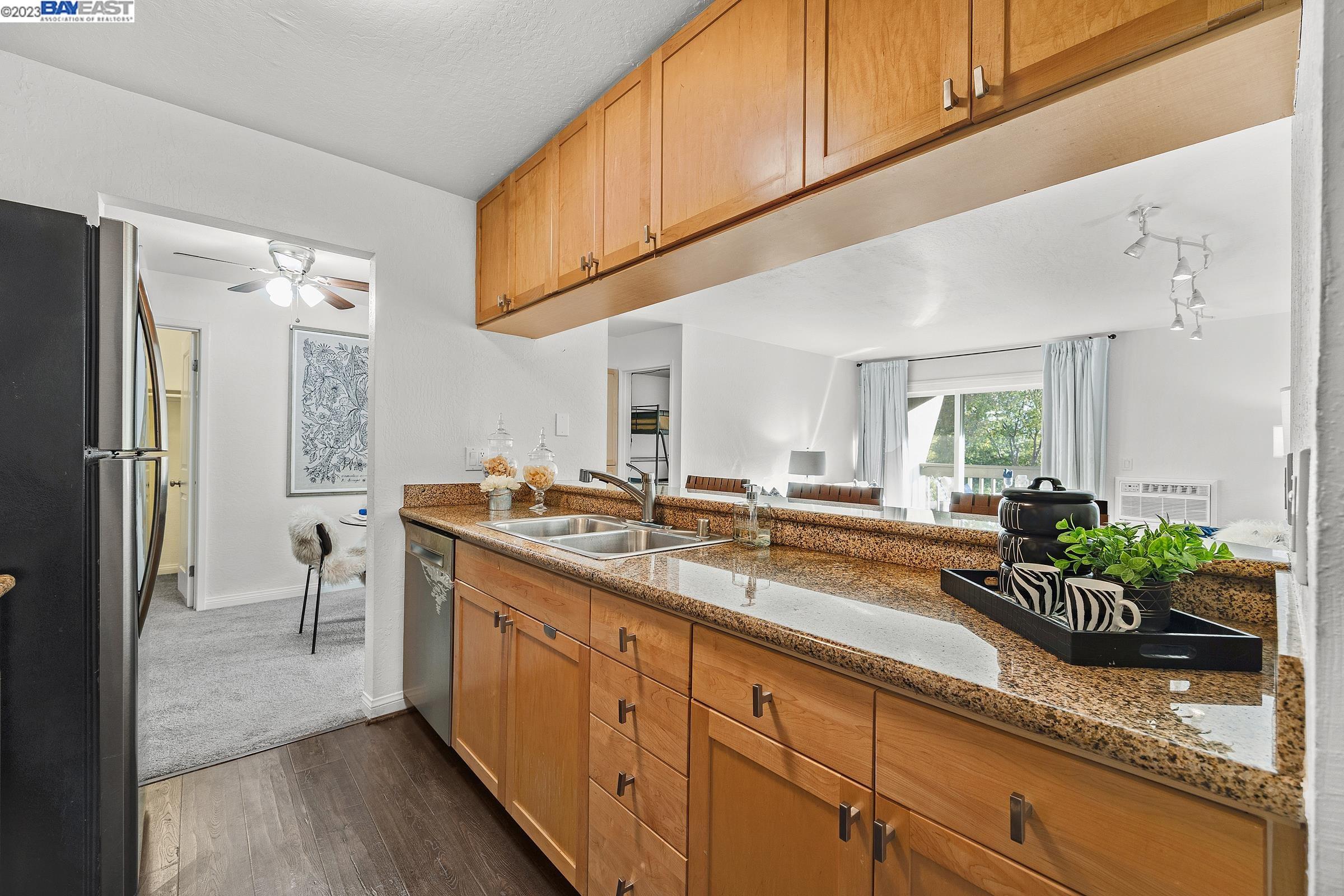 1087 Murrieta Blvd. # 331