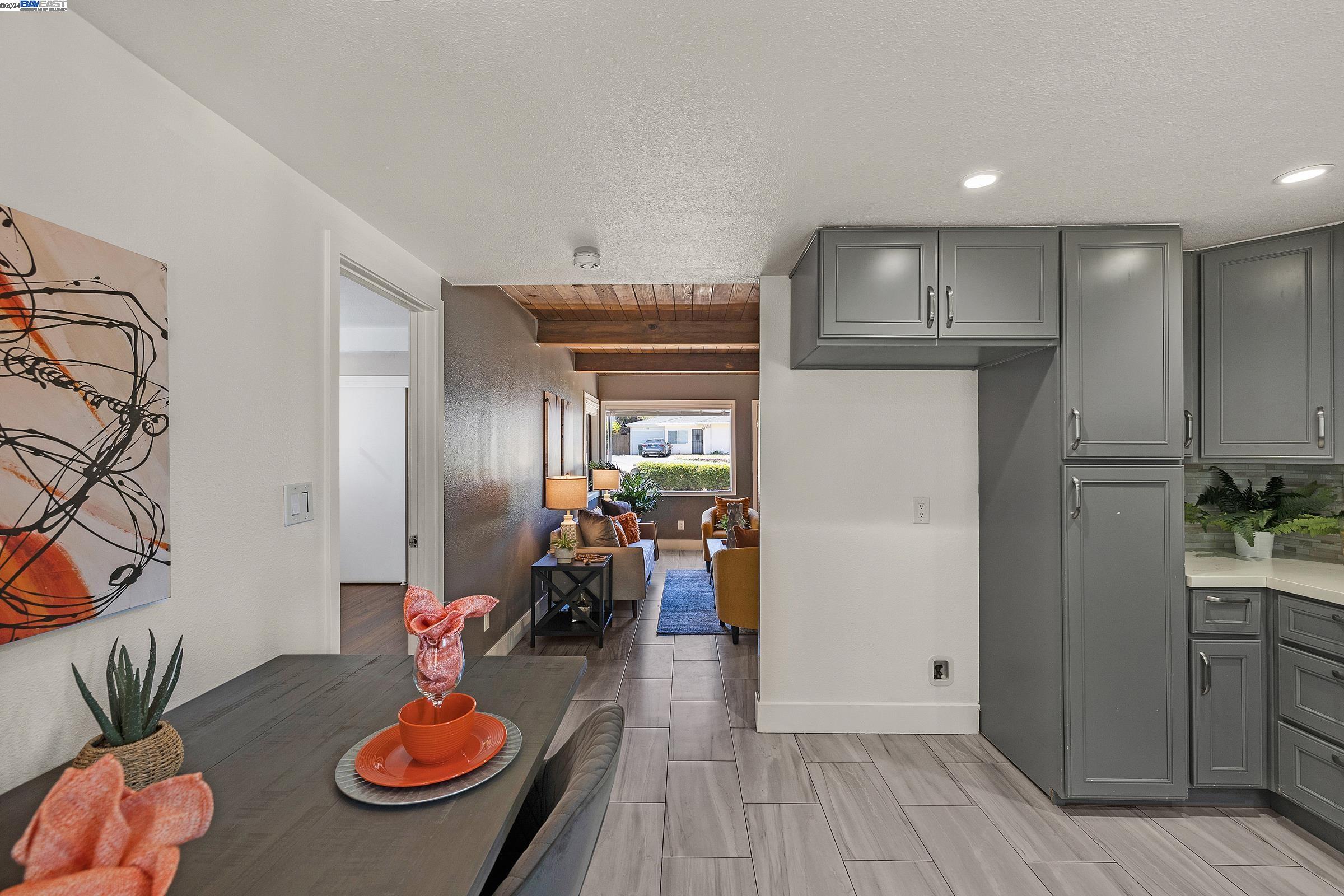 1558 Magazine Street