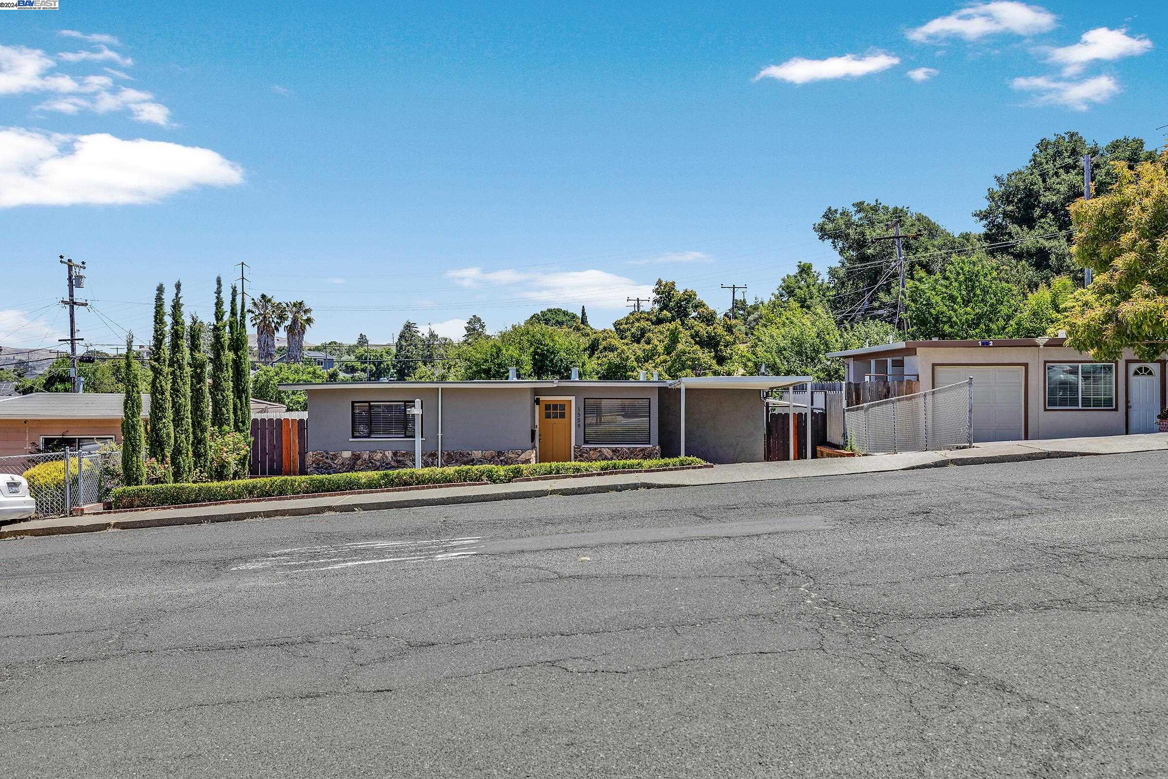 1558 Magazine Street