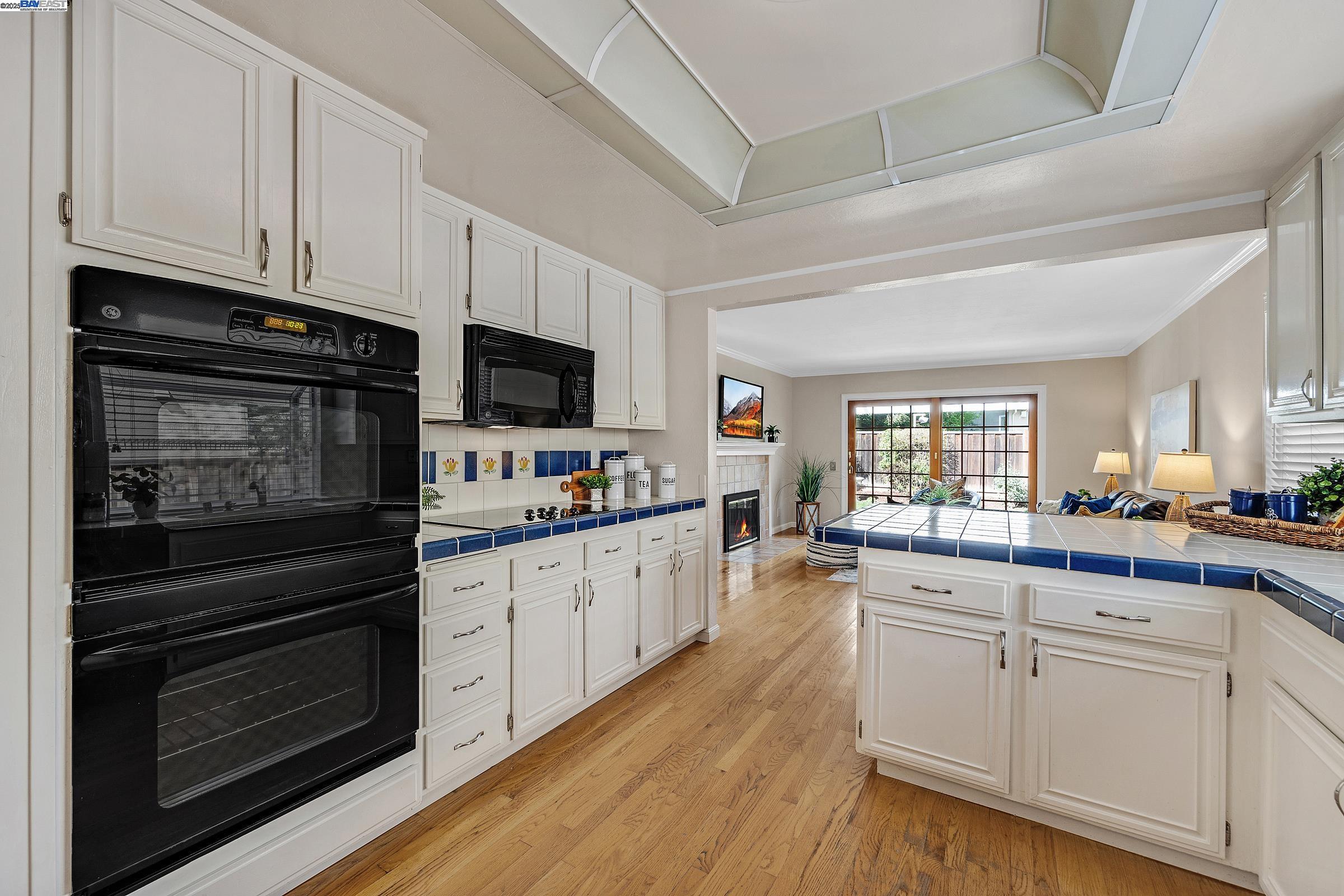 2550 Skimmer Court