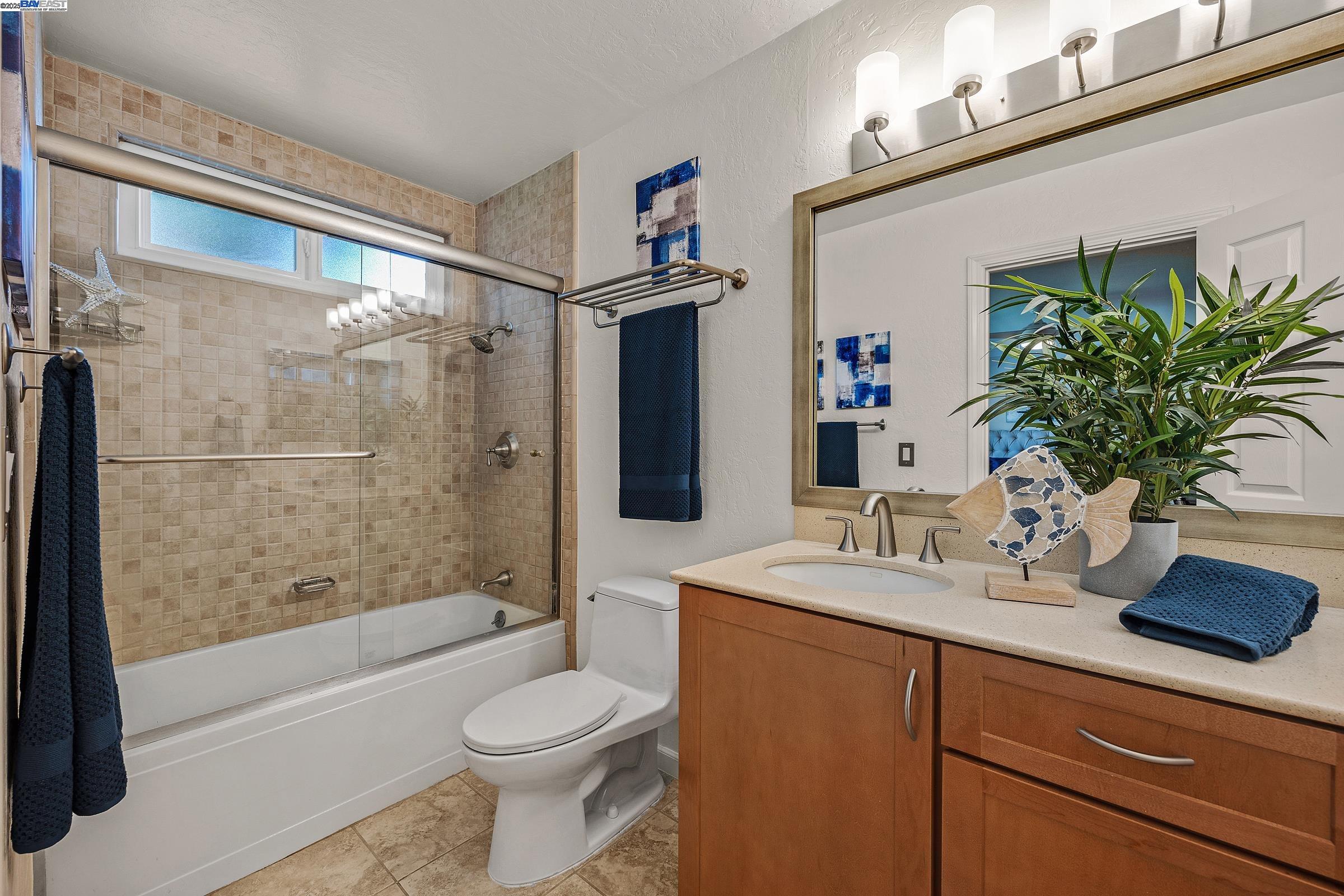 2550 Skimmer Court
