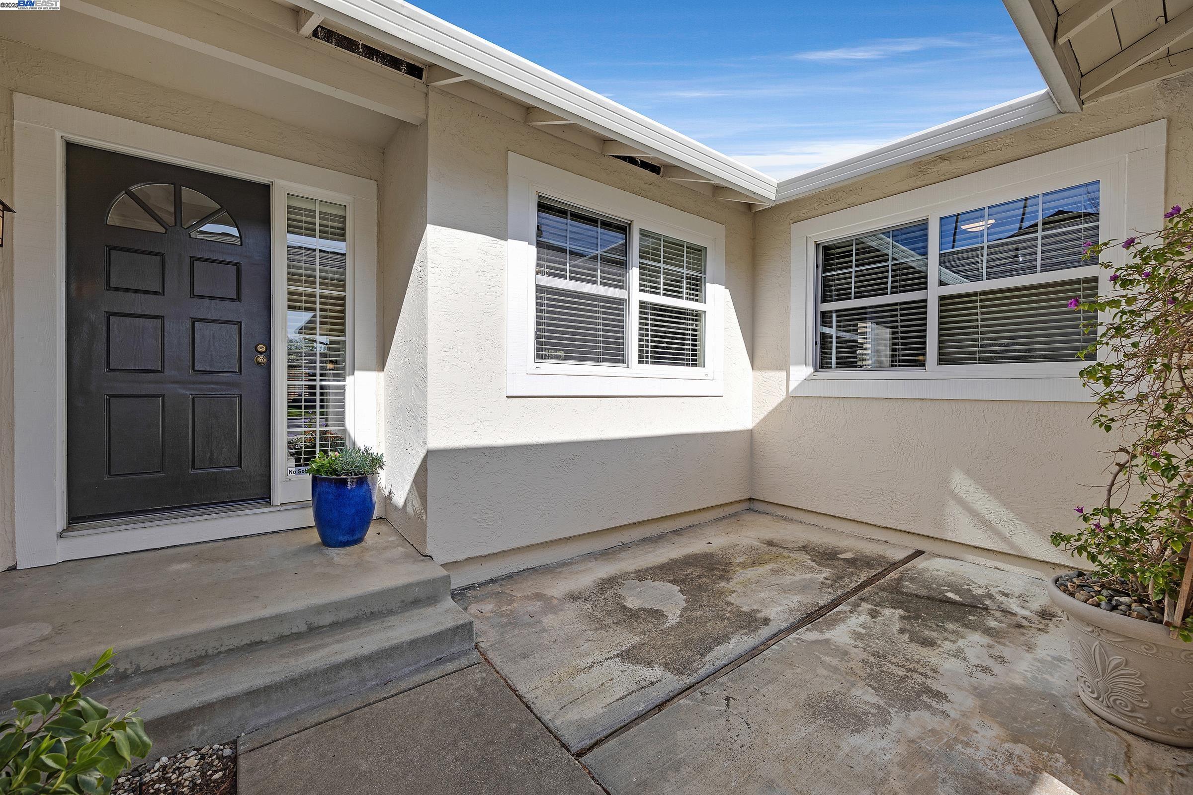 2550 Skimmer Court