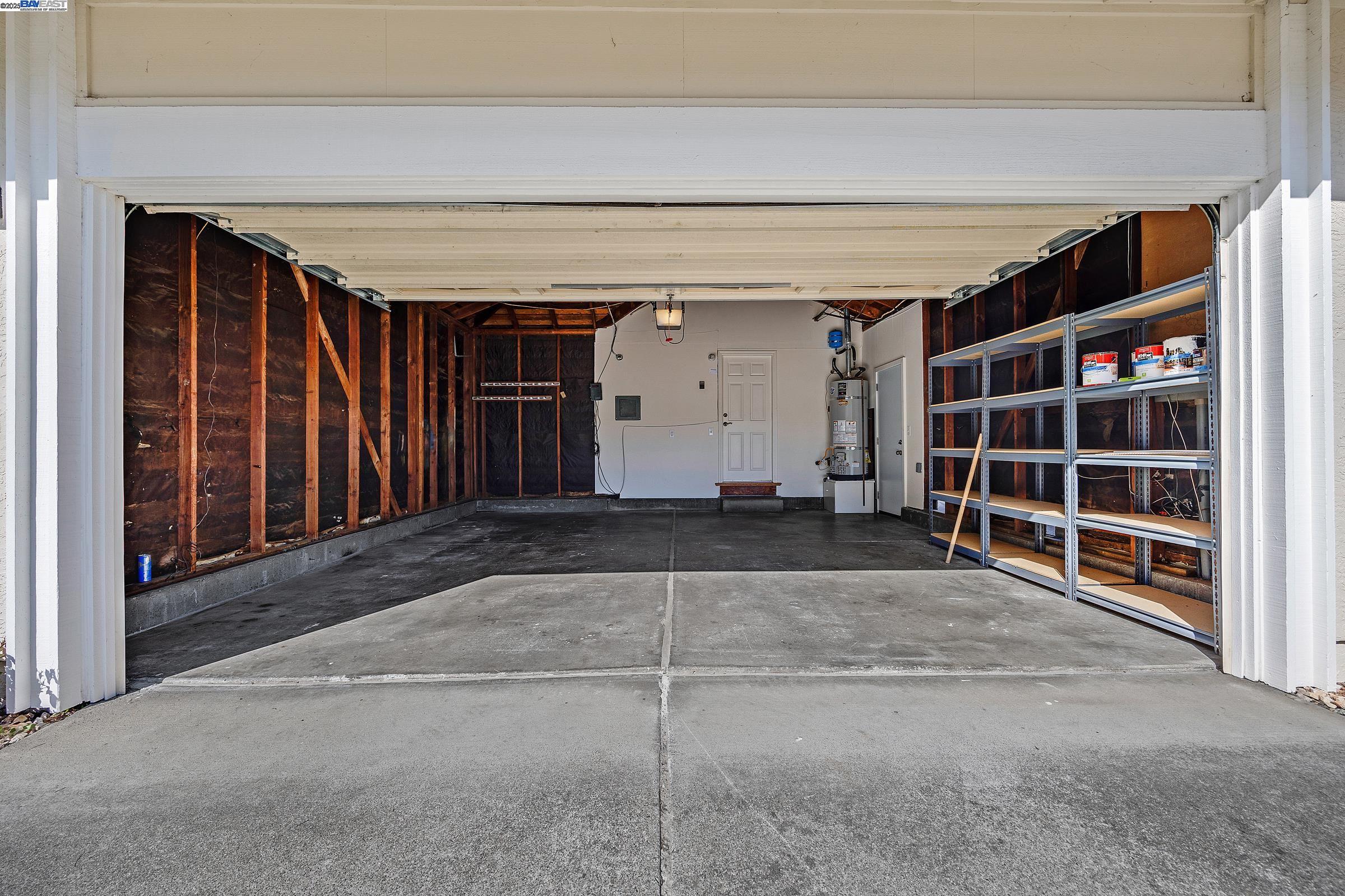 2550 Skimmer Court