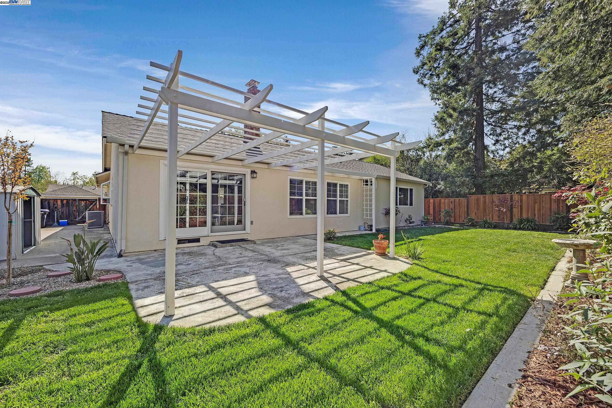2550 Skimmer Court