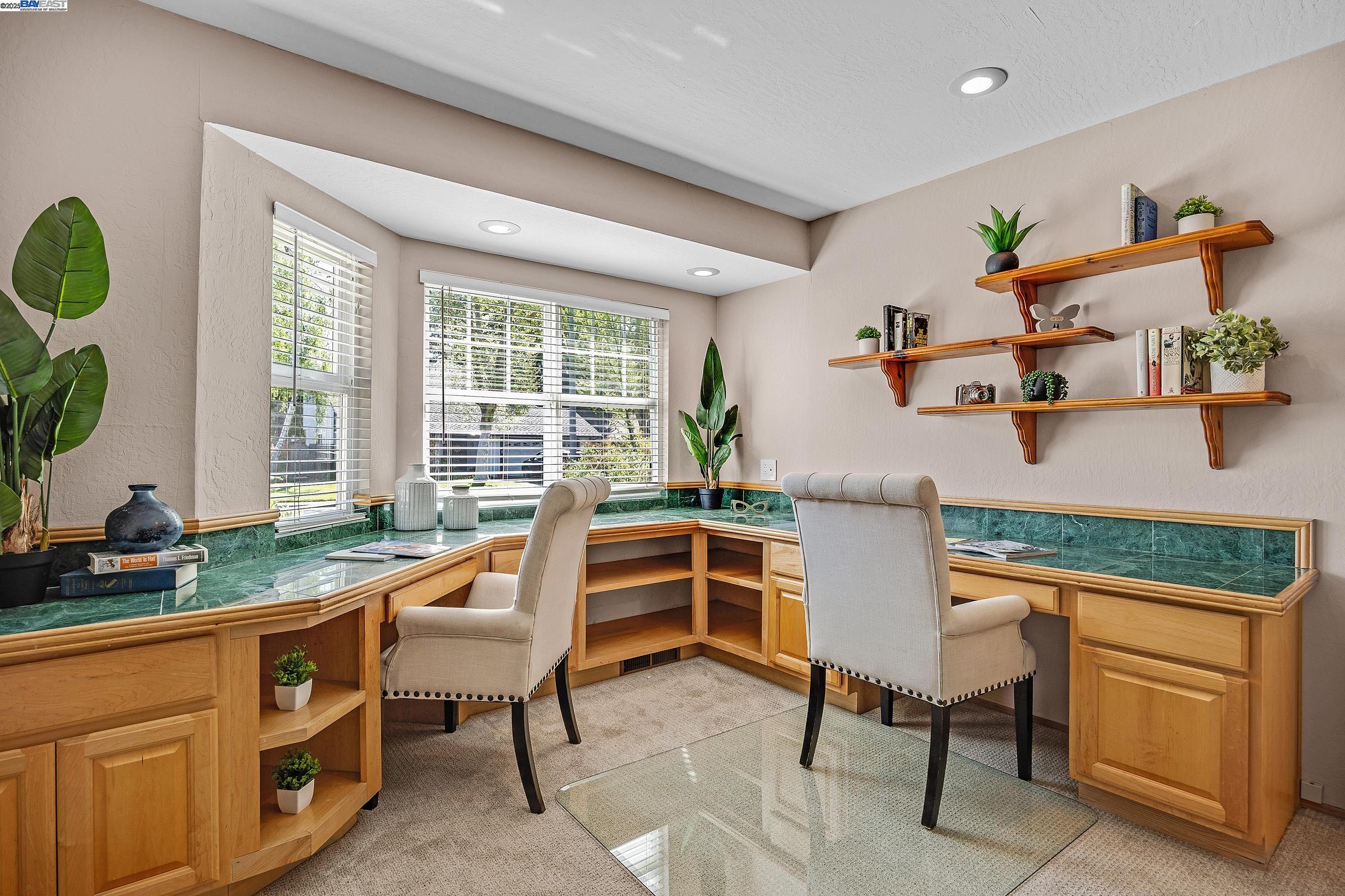 2550 Skimmer Court