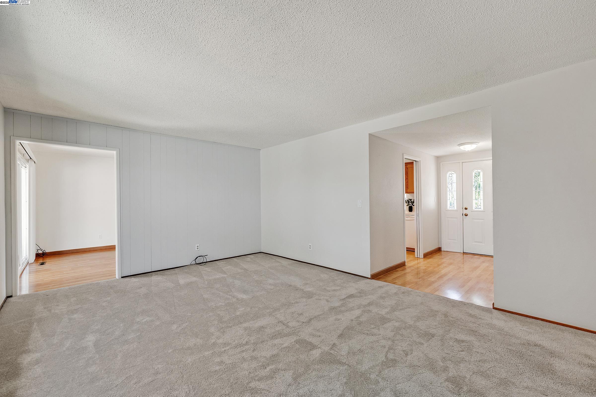 844 Wall St