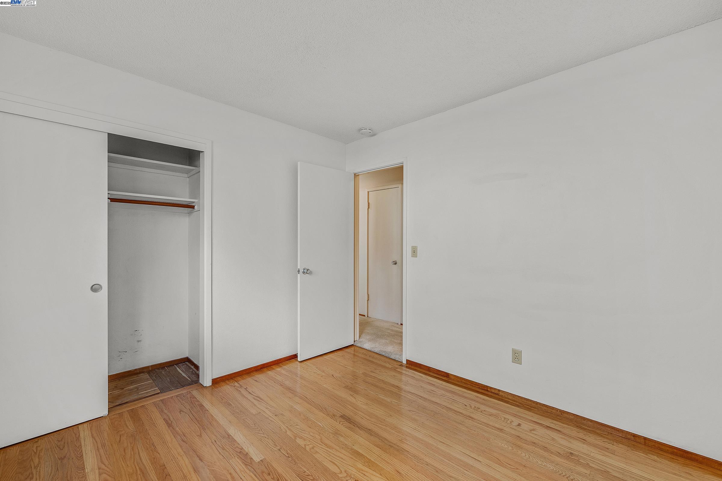 844 Wall St