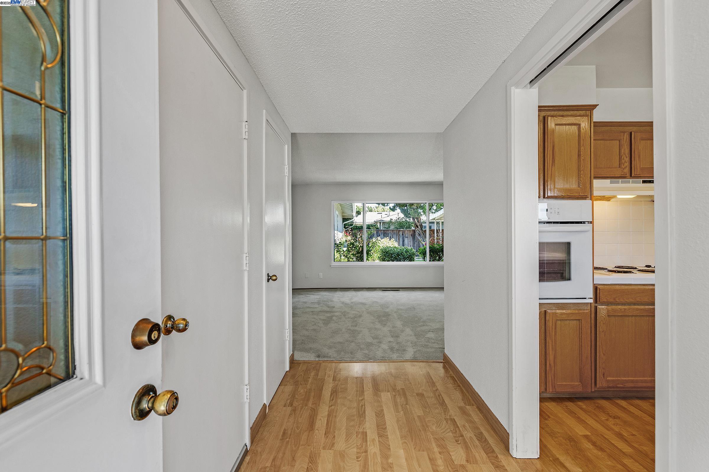 844 Wall St