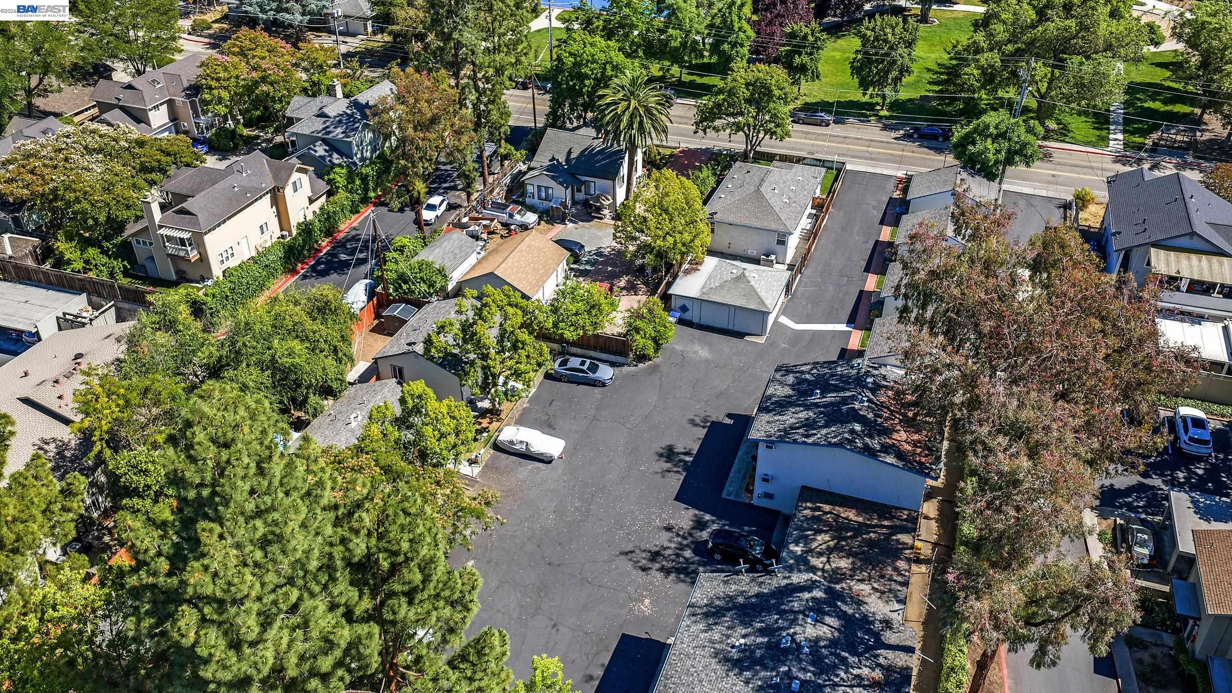 4067 Vineyard Ave