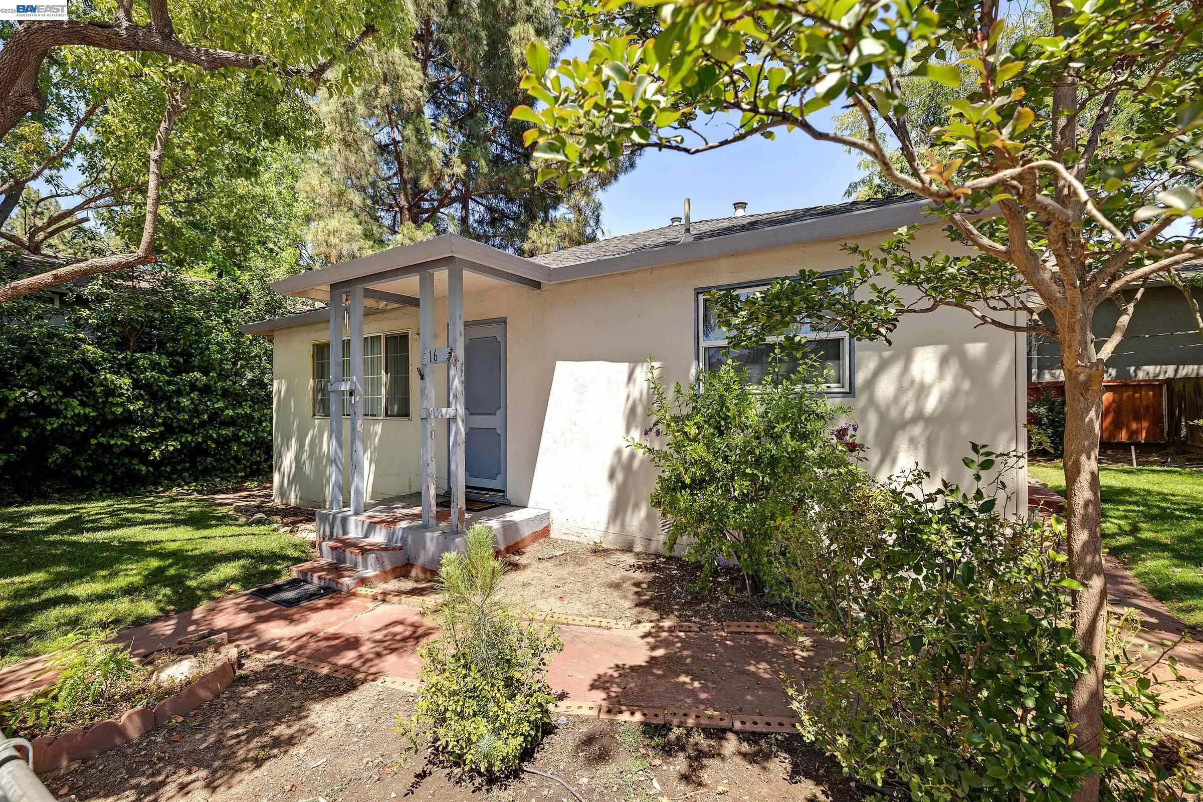 4067 Vineyard Ave