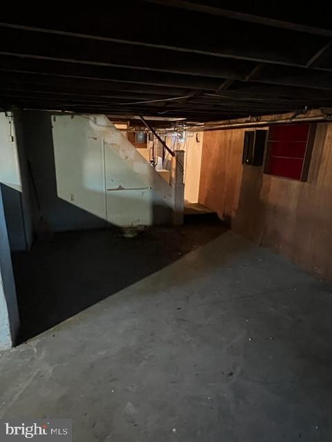 36 W Washington Av