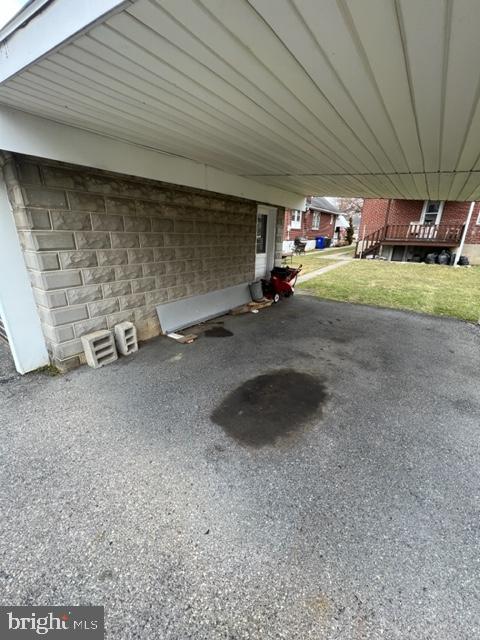 36 W Washington Av