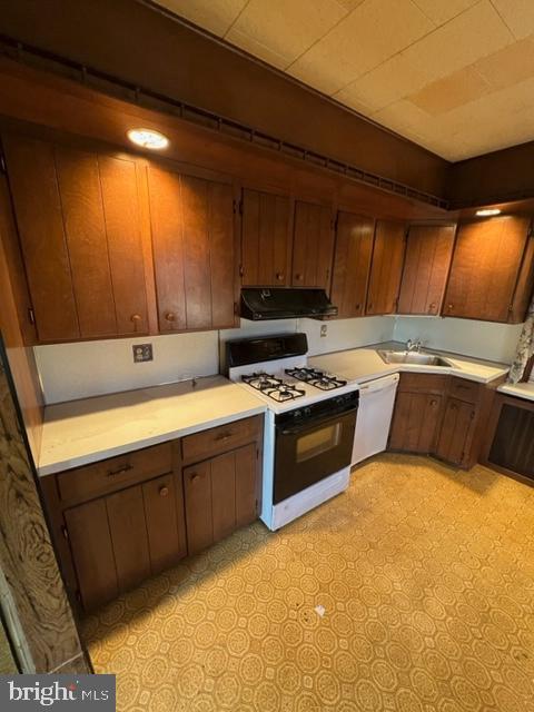 36 W Washington Av