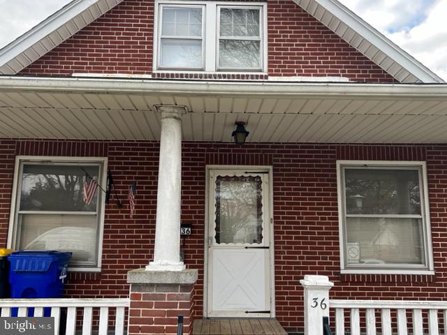 36 W Washington Av