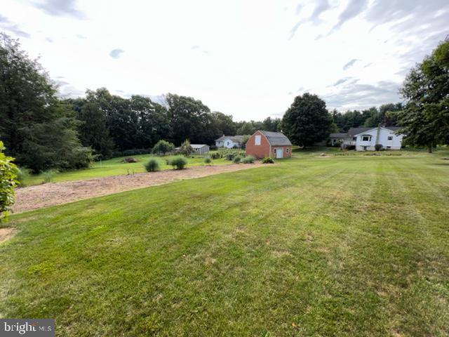 543 Woleber Rd