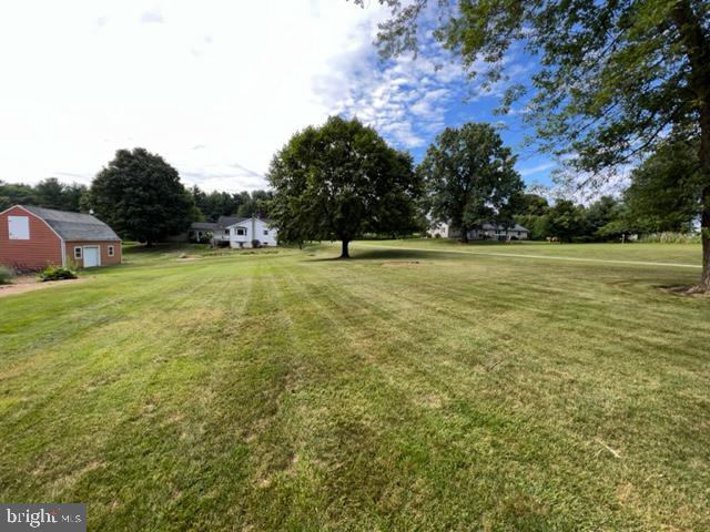 543 Woleber Rd