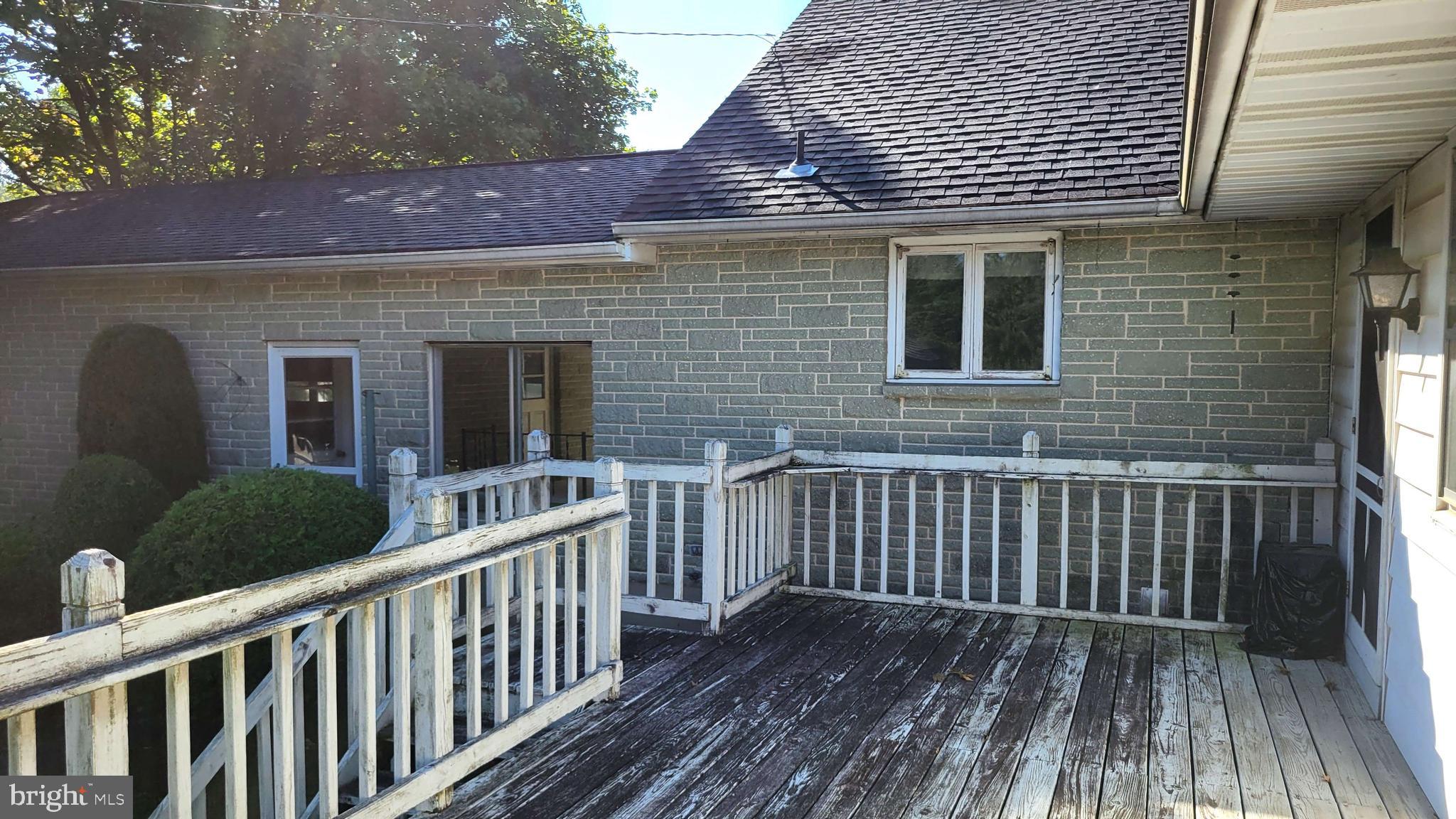 543 Woleber Rd