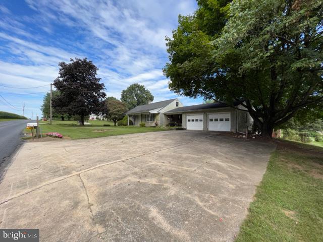 543 Woleber Rd