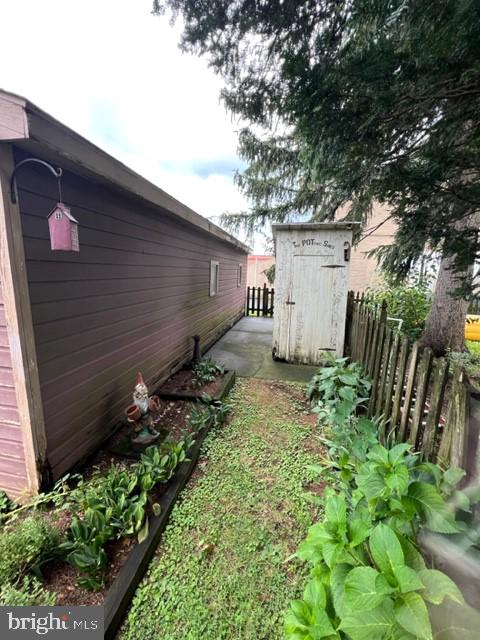 309 W High St