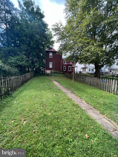 309 W High St