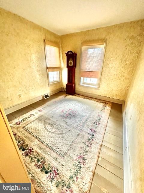 309 W High St