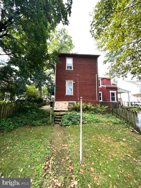 309 W High St