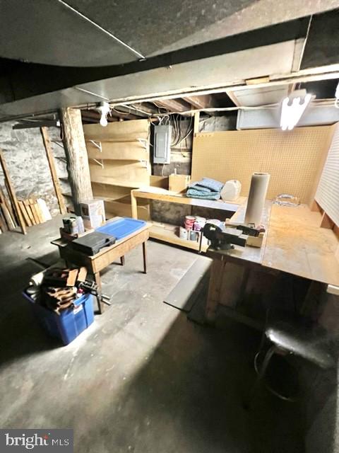 309 W High St