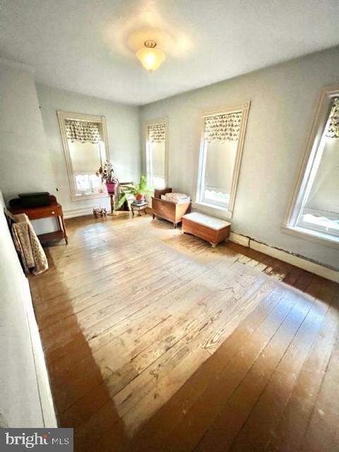 309 W High St