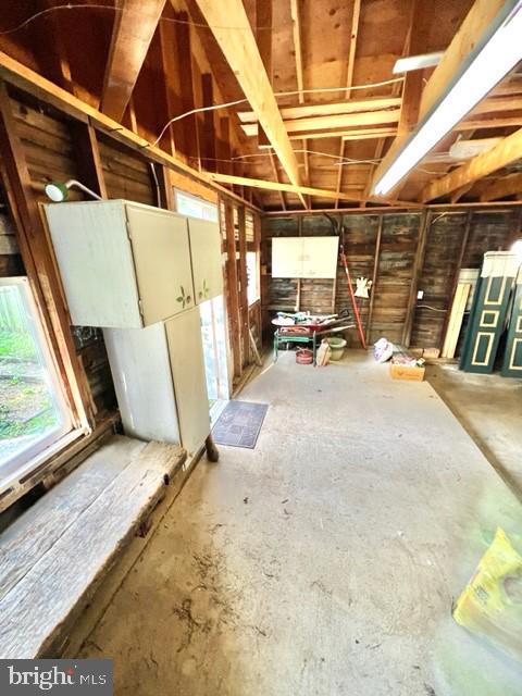 309 W High St