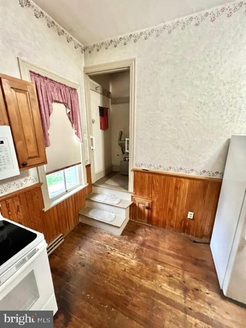 309 W High St