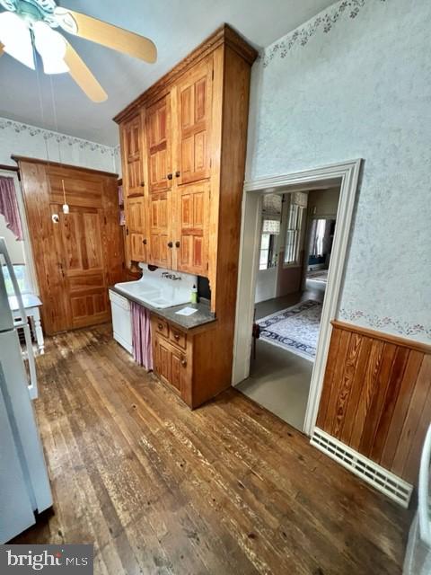 309 W High St