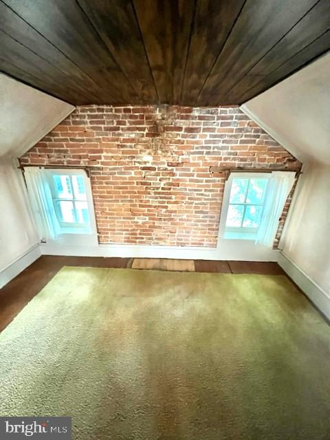 309 W High St