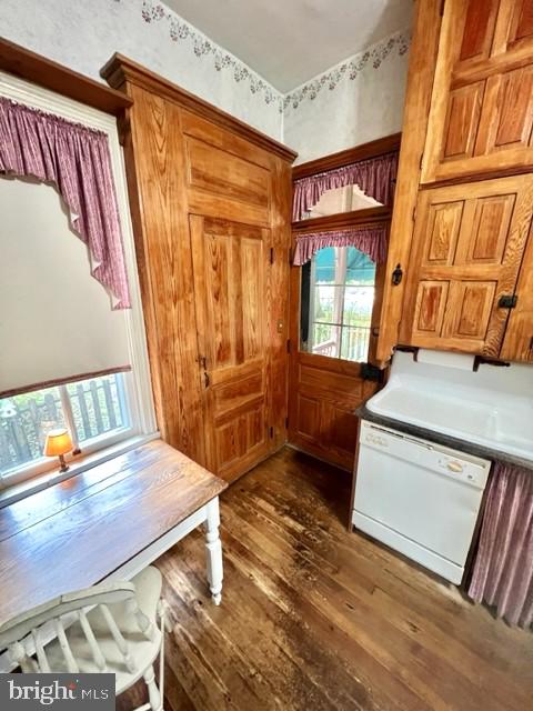 309 W High St