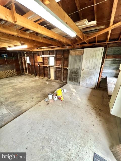 309 W High St
