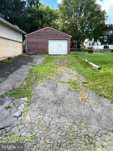 309 W High St