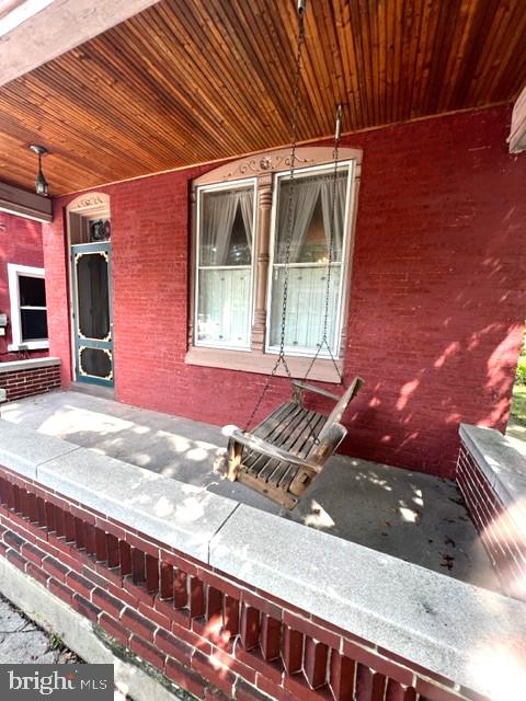 309 W High St
