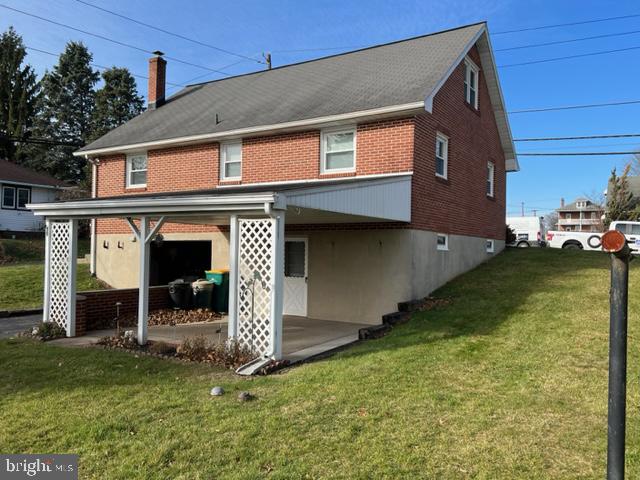 1704 E Caracas Ave