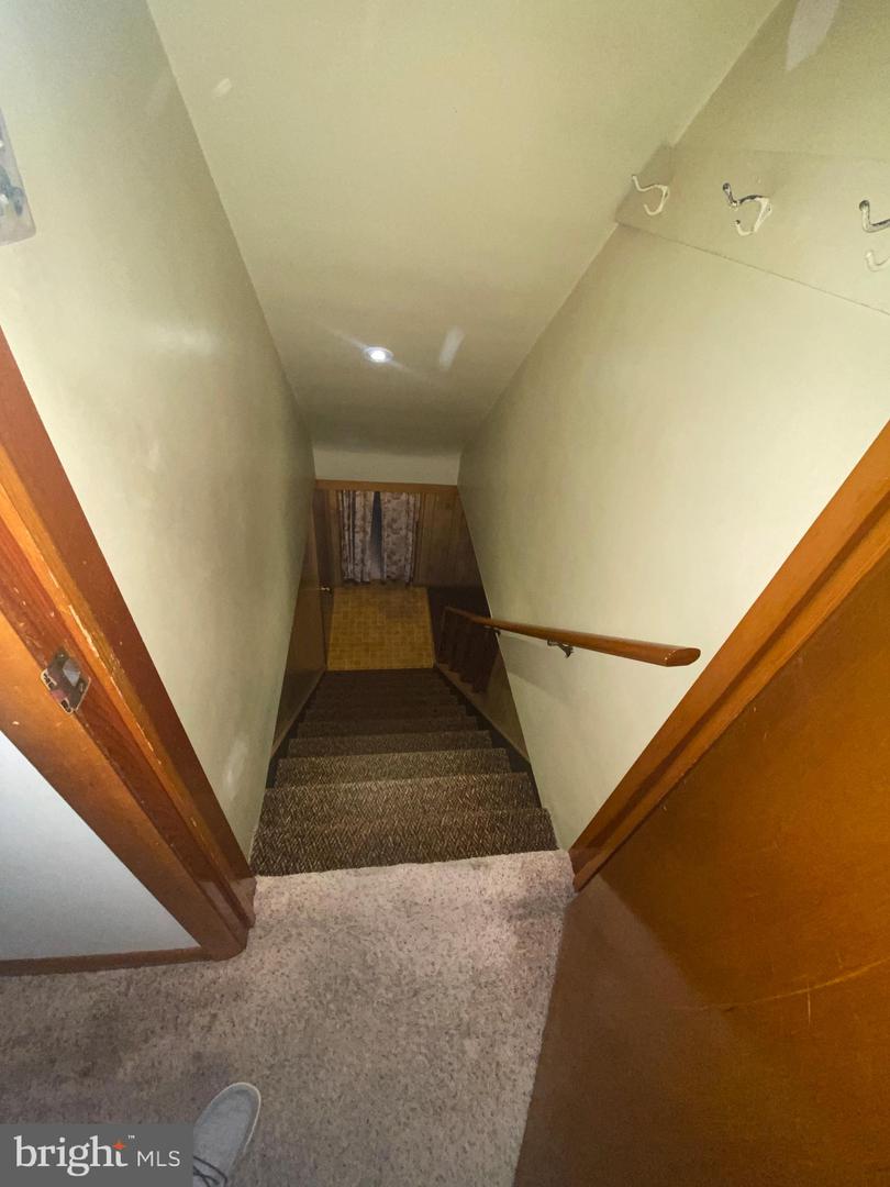 1704 E Caracas Ave