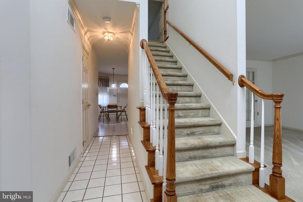 924 Manor Dr