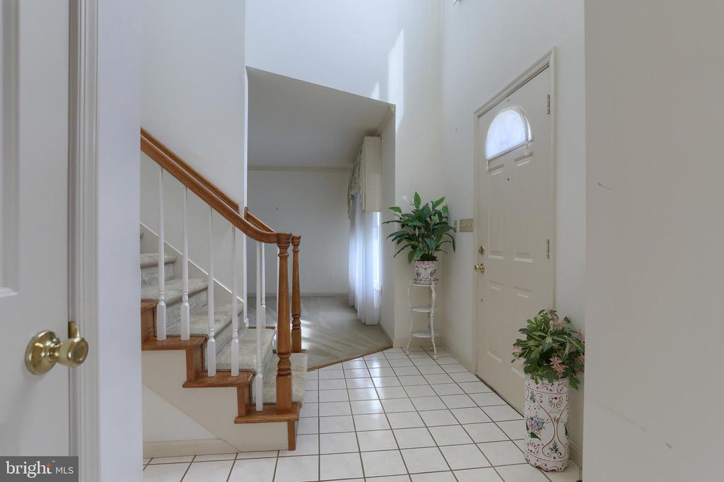 924 Manor Dr