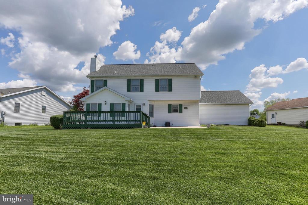 924 Manor Dr